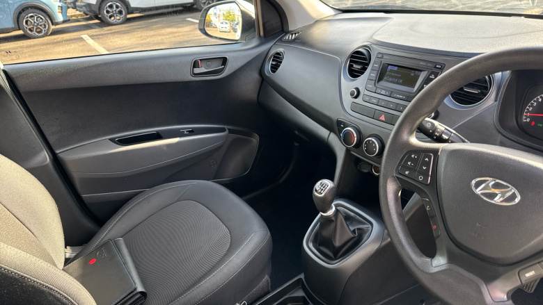 Hyundai i10 1.0 SE 5dr Petrol Hatchback